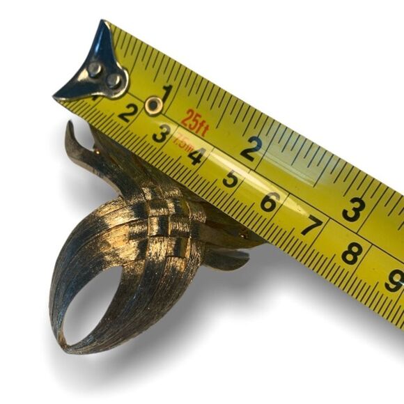 Mid Century Marcel Boucher for Avon of Belleville Woven Textured Goldtone Br… - Picture 6 of 9